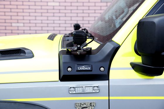 Bracket pemasangan yang dirancang secara efisien untuk Jeep Tank 300 A-Pillar Lampu PC ABS yang dimodifikasi