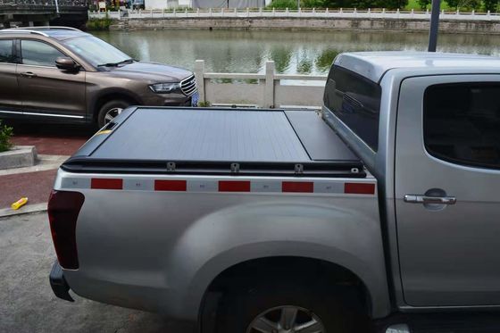 ISUZU D-MAX Aluminium Lipat Hard Pick Up Truck Bed Cover dengan fungsi tahan air