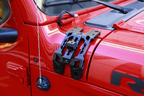 OEM Diterima High- Aluminium Alloy LED Driving Light Bracket Sebuah pilar Mount untuk Jeep JL