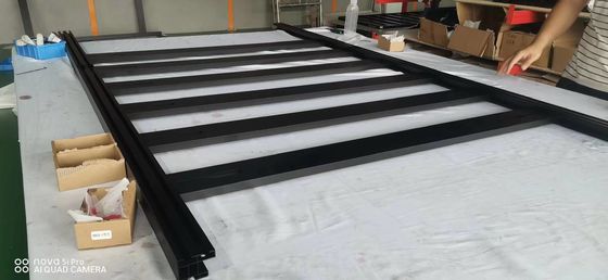150*142*5 Ukuran Black Powder Coating Roof Cargo Carrier untuk perlindungan dan penyimpanan LC150