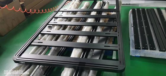150*142*5 Ukuran Black Powder Coating Roof Cargo Carrier untuk perlindungan dan penyimpanan LC150