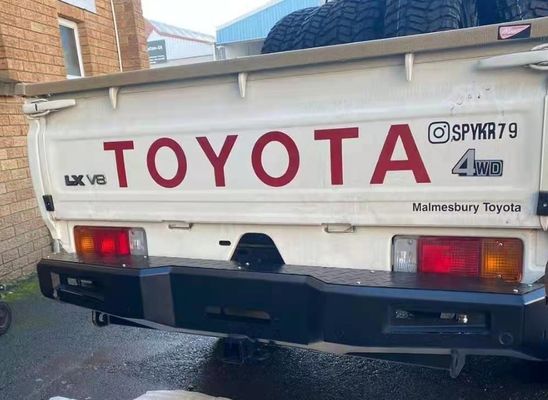 TOYOTA TRUCK LC79 Aksesoris Bumper Belakang Hitam dengan Bahan Baja dan Aksesoris