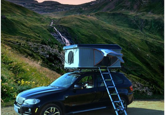 Tenda atap keras dengan bahan poliester tahan air dan bracketing lurus