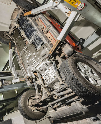 Black Powder Coated Wrangler JL Exhaust Pipe Skid Plate Disesuaikan Tahun 2018-2019