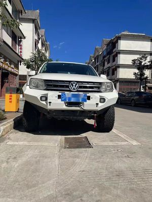Volkswagen Amarok Auto Parts Steel Winch Bull Bar Front Bumper dengan Pengangkut Ban