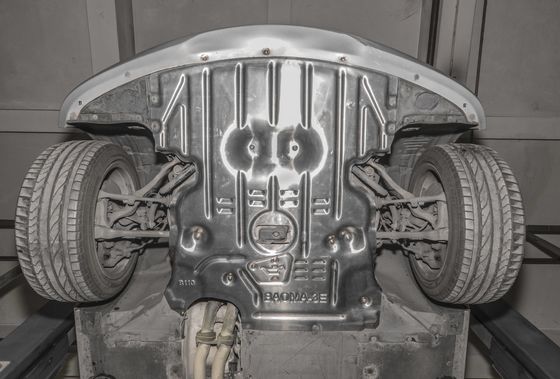 Ketebalan yang disesuaikan BMW Mobil Model Skid Plate Engine Guard Plate Underbody Protection