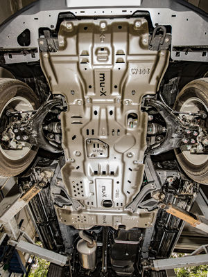 ISUZU MU-X dan D-MAX Aksesoris OEM Skid Plate untuk Mesin Transmisi Transfer Case