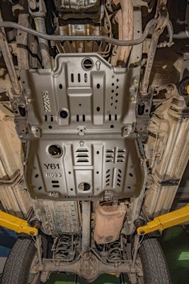 3.5mm Ketebalan NISSAN Patrol Y61 Piring Pelindung Mesin untuk OEM 4x4 Aksesoris Eksterior