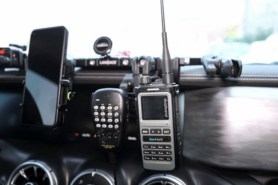 Aksesoris interior kendaraan off-road Aluminium paduan pemegang ponsel untuk TANK 300