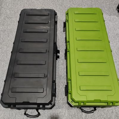Penyimpanan Stik/Spoon yang Nyaman di Rak Atap Mobil dengan Kotak Alat Berat