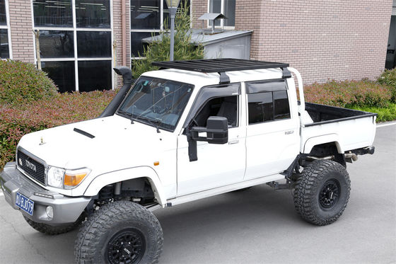 TOYOTA LAND CRUISER LC79 yang kokoh Rak atap datar Platform Kabin Rak atap Powder Coated