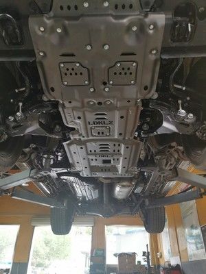 Skid Plate Engine Under Cover untuk Toyota Land Cruiser LC 200 100% Diuji Ketebalan 4mm
